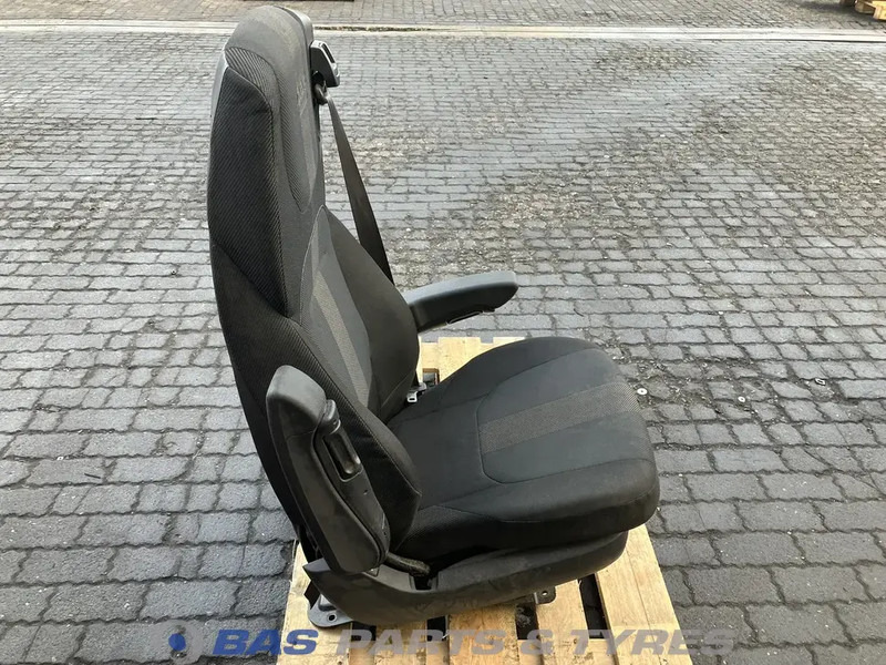DAF XF G2 Bestuurdersstoel DAF 2296563 - Asiento para Camión: foto 4 DAF XF G2 Bestuurdersstoel DAF 2296563 - Asiento para Camión: foto 4