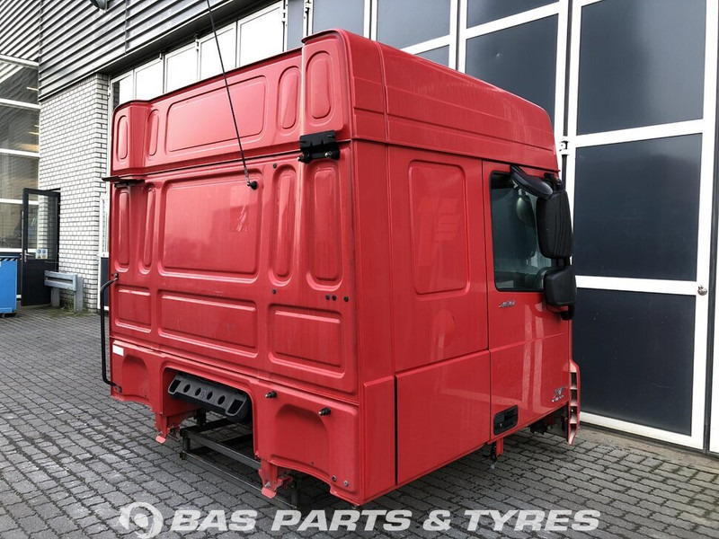 DAF XF106 DAF Space Cab L2H2 1698099 - Cabina e interior para Camión: foto 3 DAF XF106 DAF Space Cab L2H2 1698099 - Cabina e interior para Camión: foto 3