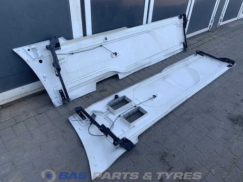 DAF XF106 Sideskirt Set DAF 1903109 - Carrocería y exterior para Camión: foto 5 DAF XF106 Sideskirt Set DAF 1903109 - Carrocería y exterior para Camión: foto 5