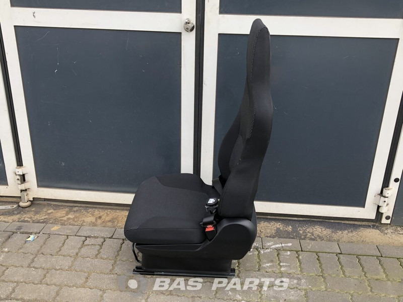 MAN Bijrijdersstoel MAN ONBEKEND - Asiento para Camión: foto 2 MAN Bijrijdersstoel MAN ONBEKEND - Asiento para Camión: foto 2