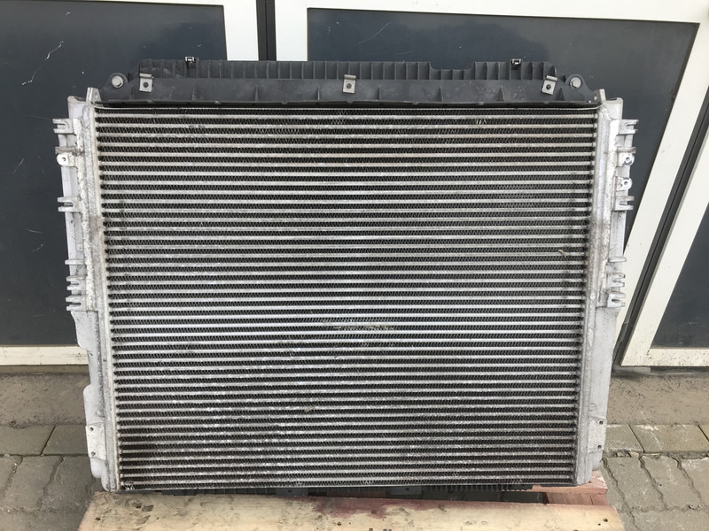 Mercedes-Benz Actros MP4 Koelerpakket Mercedes OM470LA 395 A 960 500 00 02 - Radiador para Camión: foto 2 Mercedes-Benz Actros MP4 Koelerpakket Mercedes OM470LA 395 A 960 500 00 02 - Radiador para Camión: foto 2