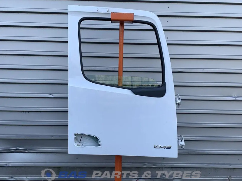 Mercedes-Benz Actros MP4 - Puerta y piezas para Camión: foto 1 Mercedes-Benz Actros MP4 - Puerta y piezas para Camión: foto 1