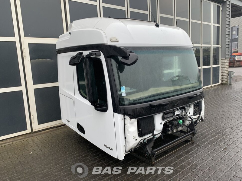 Mercedes-Benz Actros MP4 - Cabina e interior para Camión: foto 2 Mercedes-Benz Actros MP4 - Cabina e interior para Camión: foto 2