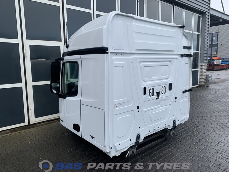 Mercedes-Benz Actros MP4 - Cabina e interior para Camión: foto 4 Mercedes-Benz Actros MP4 - Cabina e interior para Camión: foto 4