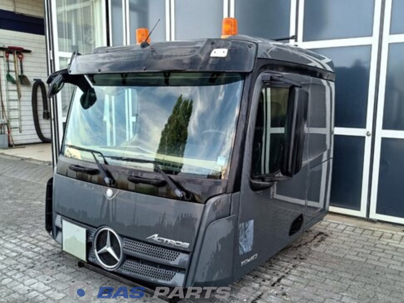 Mercedes-Benz Actros MP4 - Cabina e interior para Camión: foto 1 Mercedes-Benz Actros MP4 - Cabina e interior para Camión: foto 1