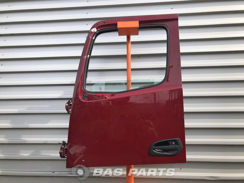 Mercedes-Benz Actros MP4 Portier Links Mercedes A 960 720 23 03 - Puerta y piezas para Camión: foto 1 Mercedes-Benz Actros MP4 Portier Links Mercedes A 960 720 23 03 - Puerta y piezas para Camión: foto 1