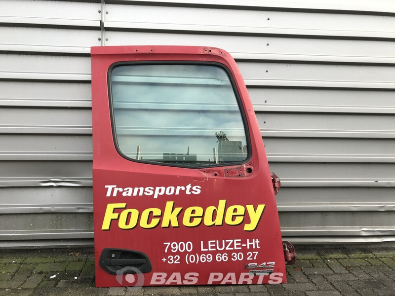 Mercedes-Benz Actros MP4 Portier Rechts Mercedes A 960 720 22 03 - Puerta y piezas para Camión: foto 1 Mercedes-Benz Actros MP4 Portier Rechts Mercedes A 960 720 22 03 - Puerta y piezas para Camión: foto 1
