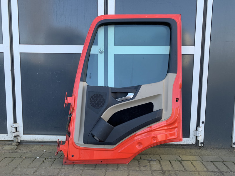 Mercedes-Benz Actros MP4 Portier Rechts Mercedes A 960 720 26 03 - Puerta y piezas para Camión: foto 2 Mercedes-Benz Actros MP4 Portier Rechts Mercedes A 960 720 26 03 - Puerta y piezas para Camión: foto 2