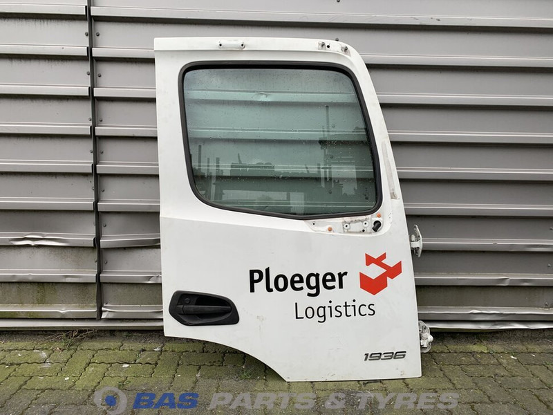 Mercedes-Benz Actros MP4 Portier Rechts Mercedes A 960 720 26 03 - Puerta y piezas para Camión: foto 1 Mercedes-Benz Actros MP4 Portier Rechts Mercedes A 960 720 26 03 - Puerta y piezas para Camión: foto 1