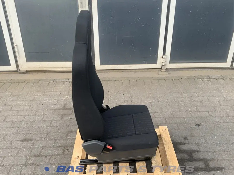 Mercedes-Benz Atego MP4 Bestuurdersstoel Mercedes A 967 910 13 01 - Asiento para Camión: foto 2 Mercedes-Benz Atego MP4 Bestuurdersstoel Mercedes A 967 910 13 01 - Asiento para Camión: foto 2