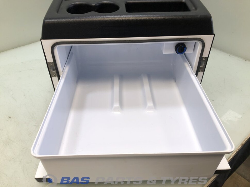 Renault D-Serie Koelkast Renault 35 Liter 7484553932 - Piezas de recambio para Camión: foto 5 Renault D-Serie Koelkast Renault 35 Liter 7484553932 - Piezas de recambio para Camión: foto 5