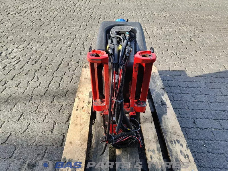 Scania Scania AdBlue tank 2919673 - Piezas de recambio para Camión: foto 3 Scania Scania AdBlue tank 2919673 - Piezas de recambio para Camión: foto 3