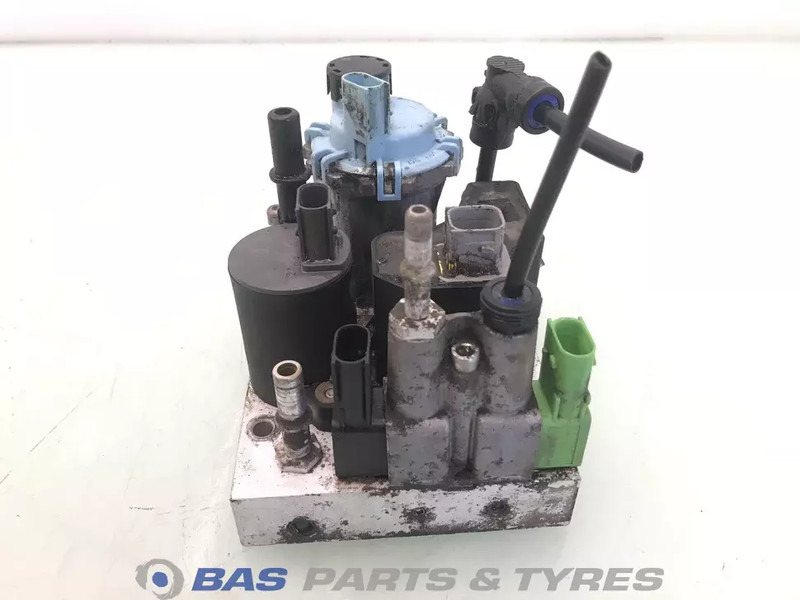 Volvo AdBlue pomp Volvo 21679299 - Piezas de recambio para Camión: foto 2 Volvo AdBlue pomp Volvo 21679299 - Piezas de recambio para Camión: foto 2