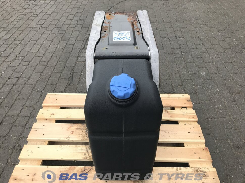 Volvo Volvo AdBlue tank 21219301 - Piezas de recambio para Camión: foto 1 Volvo Volvo AdBlue tank 21219301 - Piezas de recambio para Camión: foto 1