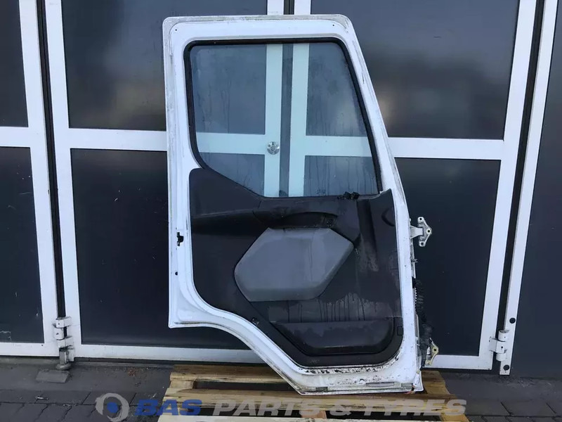 Renault D-Serie Portier Links Renault 5600464823 - Puerta y piezas para Camión: foto 2 Renault D-Serie Portier Links Renault 5600464823 - Puerta y piezas para Camión: foto 2