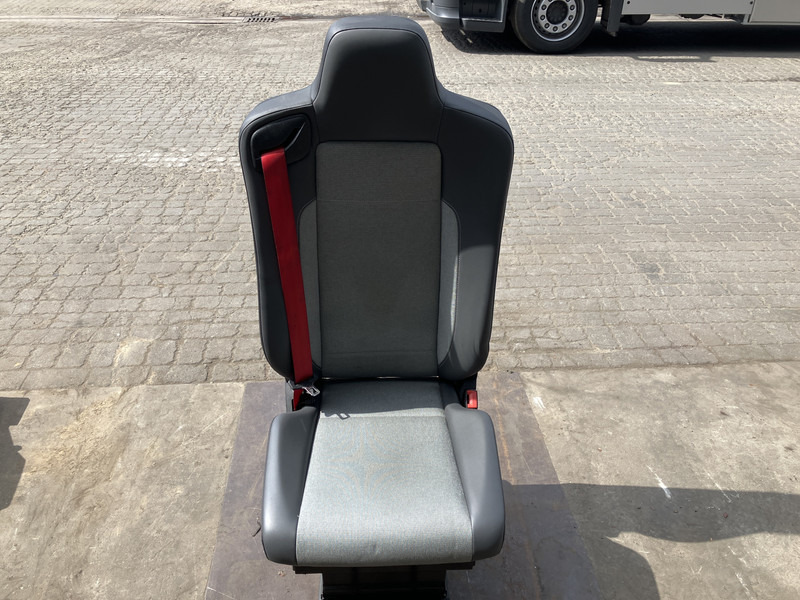 Renault T-Serie - Asiento para Camión: foto 1 Renault T-Serie - Asiento para Camión: foto 1