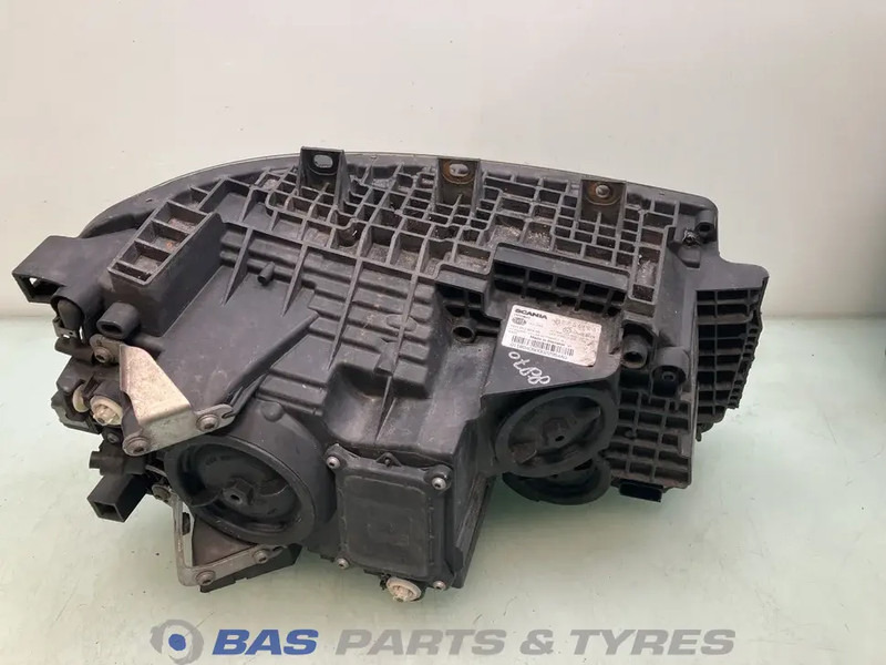 Scania - Faro delantero para Camión: foto 2 Scania - Faro delantero para Camión: foto 2