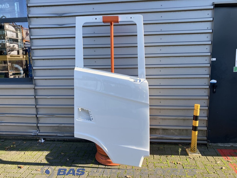 Scania S-Serie NextGen Portier Rechts Scania 2137842 - Puerta y piezas para Camión: foto 1 Scania S-Serie NextGen Portier Rechts Scania 2137842 - Puerta y piezas para Camión: foto 1