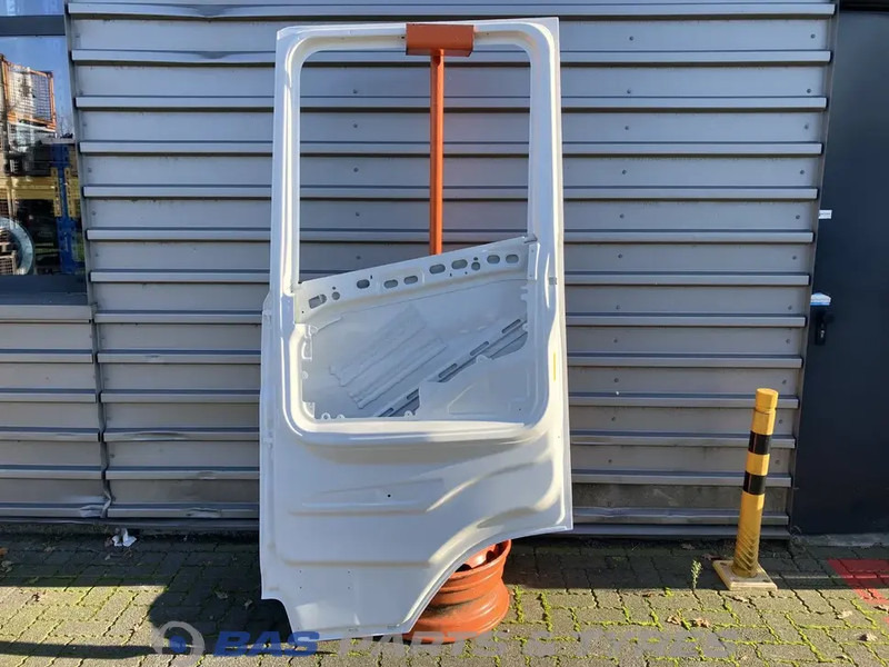 Scania S-Serie NextGen Portier Rechts Scania 2137842 - Puerta y piezas para Camión: foto 2 Scania S-Serie NextGen Portier Rechts Scania 2137842 - Puerta y piezas para Camión: foto 2