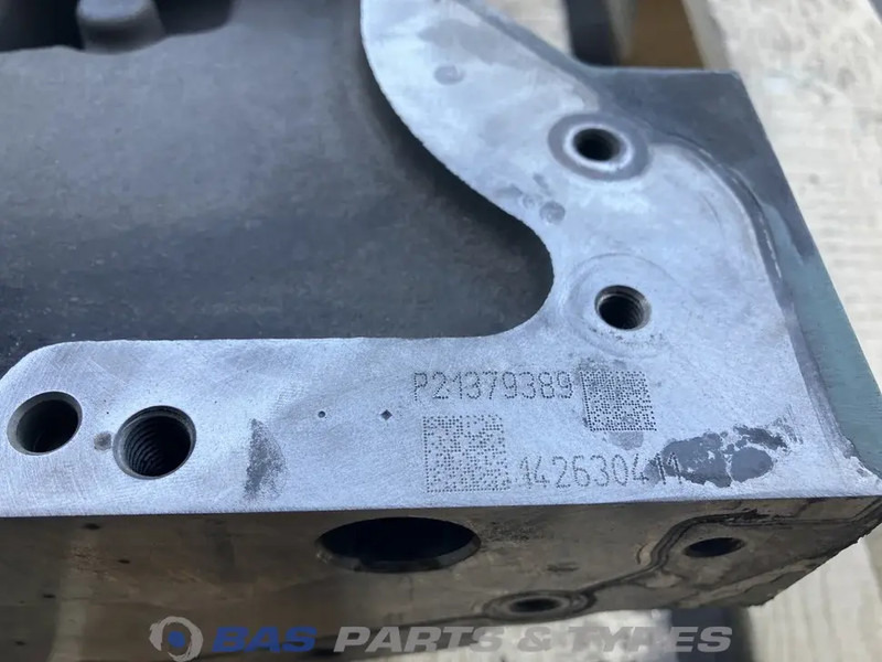 Volvo Cilinderkop Volvo D11K 370 21379389 - Bloque de cilindros para Camión: foto 5 Volvo Cilinderkop Volvo D11K 370 21379389 - Bloque de cilindros para Camión: foto 5