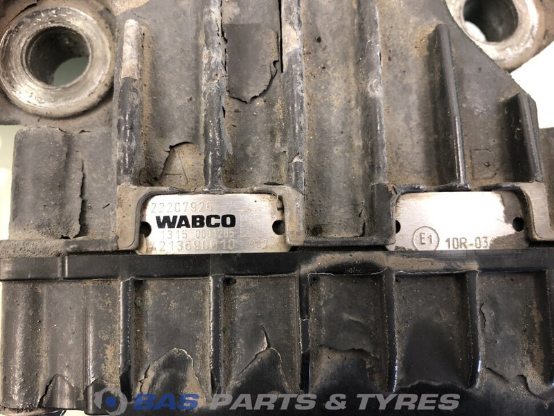 Volvo Versnellingsbakdeksel Volvo 21911581 - Caja de cambios para Camión: foto 3 Volvo Versnellingsbakdeksel Volvo 21911581 - Caja de cambios para Camión: foto 3