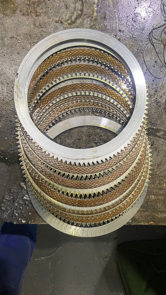 Mando final para Maquinaria de construcción MANDO FINAL FAT450/044 LIEBHERR R954B: foto 7