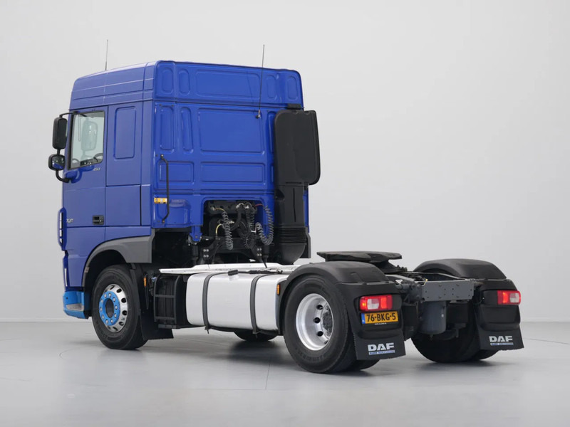 DAF XF 450 FT Space Cab, PTO - Cabeza tractora: foto 4 DAF XF 450 FT Space Cab, PTO - Cabeza tractora: foto 4