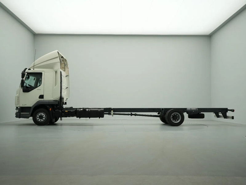 DAF LF 260 FA 12T CHASSIS SLEEPING CAB 610WB NEW - Camión chasis: foto 3 DAF LF 260 FA 12T CHASSIS SLEEPING CAB 610WB NEW - Camión chasis: foto 3