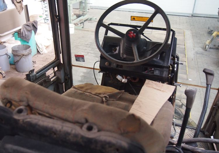 Części do Ciągnika Massey Ferguson MF 3050, 3060, 3070, 3080, 3090 Kabina do Massey Ferguson serii 30.. , 31.. , 36.. - Cabina para Maquinaria agrícola: foto 3 Części do Ciągnika Massey Ferguson MF 3050, 3060, 3070, 3080, 3090 Kabina do Massey Ferguson serii 30.. , 31.. , 36.. - Cabina para Maquinaria agrícola: foto 3