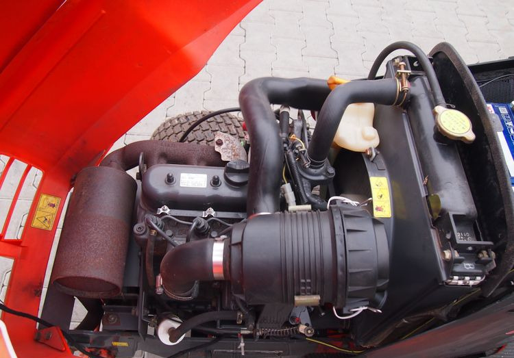 Kosiarka traktorek Kubota G2160 diesel 2004 Kosiarka traktorek KUBOTA - Cortacésped: foto 5 Kosiarka traktorek Kubota G2160 diesel 2004 Kosiarka traktorek KUBOTA - Cortacésped: foto 5