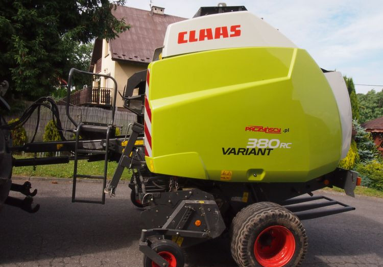 Prasa Claas VARIANT 380 RC 2014 Prasa rolująca z nożami i opuszczana podłoga - Rotoempacadora: foto 4 Prasa Claas VARIANT 380 RC 2014 Prasa rolująca z nożami i opuszczana podłoga - Rotoempacadora: foto 4