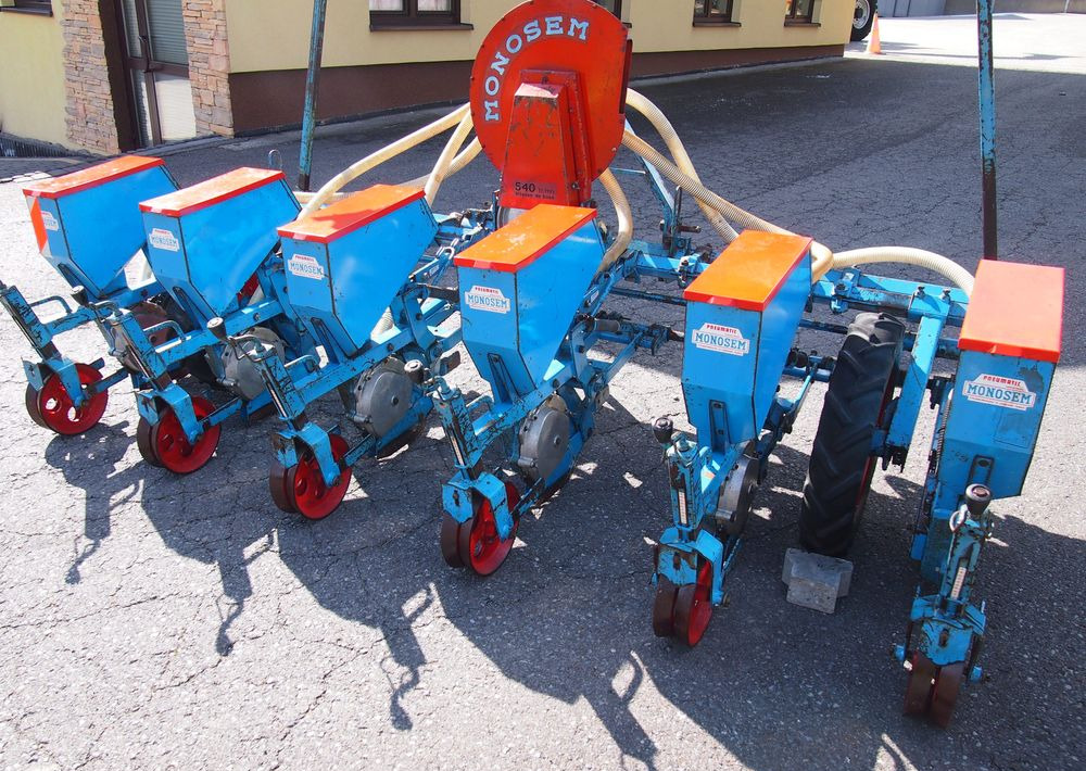 Siewnik Monosem do kukurydzy ,buraków i słonecznika - Sembradora de precisión: foto 5 Siewnik Monosem do kukurydzy ,buraków i słonecznika - Sembradora de precisión: foto 5