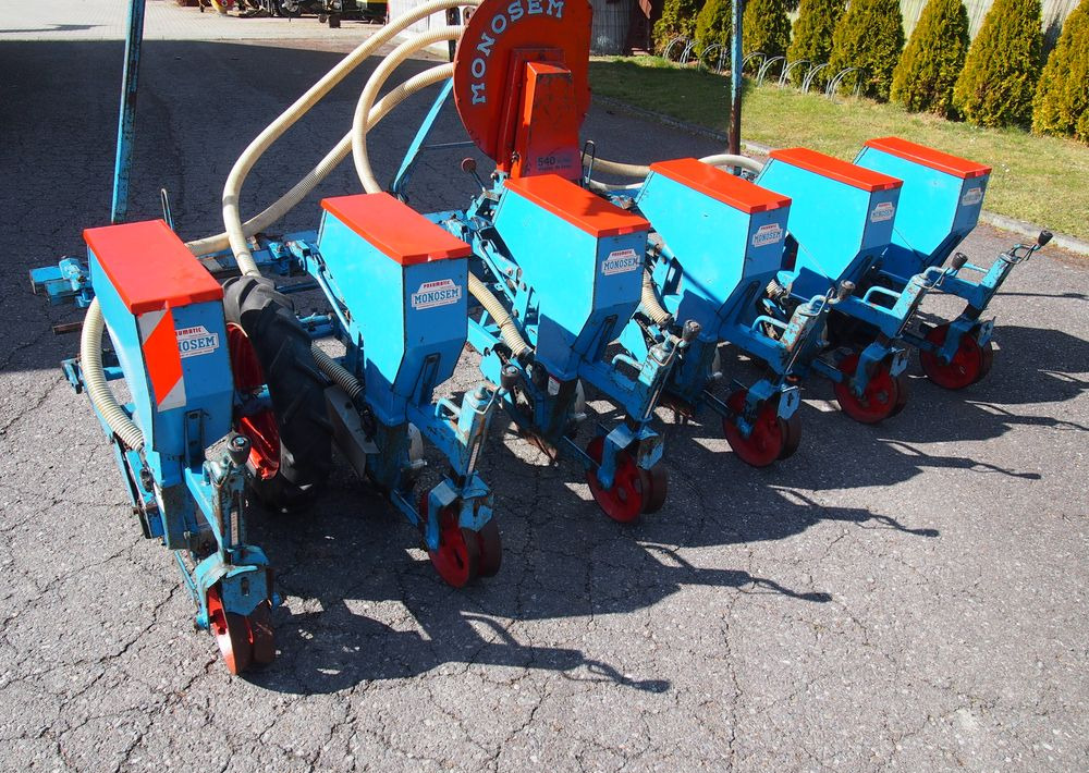 Siewnik Monosem do kukurydzy ,buraków i słonecznika - Sembradora de precisión: foto 1 Siewnik Monosem do kukurydzy ,buraków i słonecznika - Sembradora de precisión: foto 1