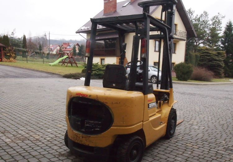 Wózek widłowy Catepillar DP25K 2002 DUPLEX - Carretilla elevadora diésel: foto 5 Wózek widłowy Catepillar DP25K 2002 DUPLEX - Carretilla elevadora diésel: foto 5