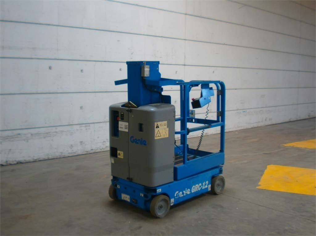 Genie GRC12 - Plataforma de mástil vertical: foto 3 Genie GRC12 - Plataforma de mástil vertical: foto 3