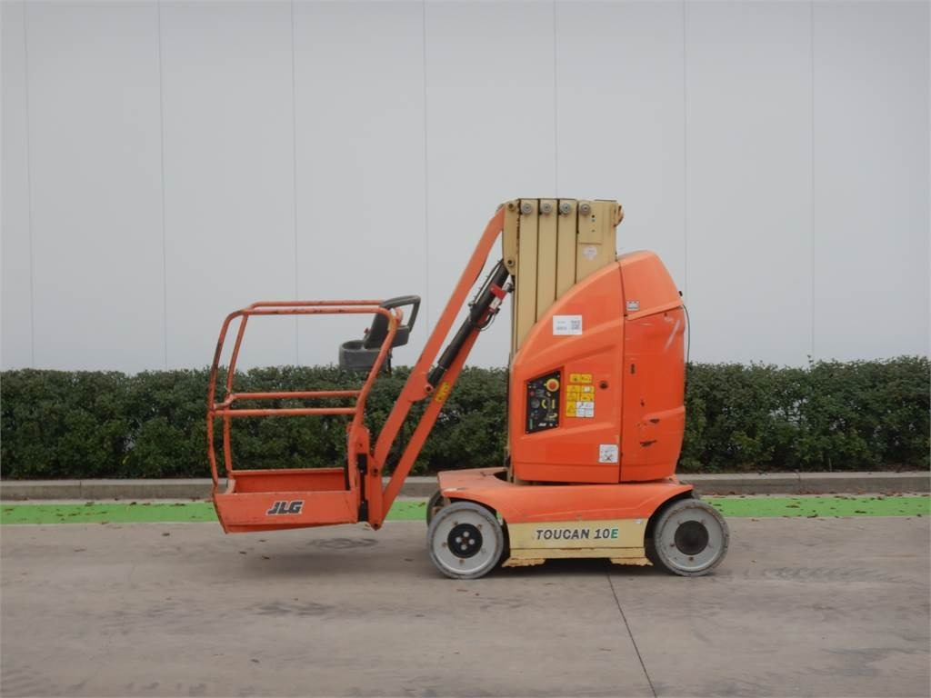 JLG Toucan 10E - Plataforma de mástil vertical: foto 1 JLG Toucan 10E - Plataforma de mástil vertical: foto 1