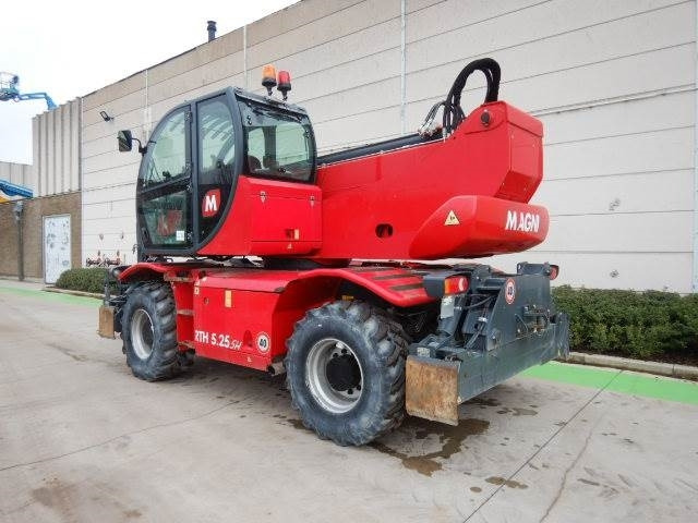 Magni 5.21 SH-D/C - Manipulador telescópico: foto 3 Magni 5.21 SH-D/C - Manipulador telescópico: foto 3