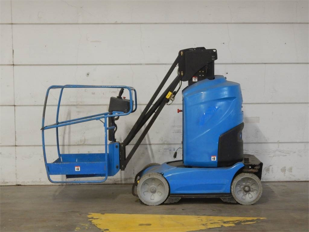 Manitou 100VJR - Plataforma de mástil vertical: foto 1 Manitou 100VJR - Plataforma de mástil vertical: foto 1