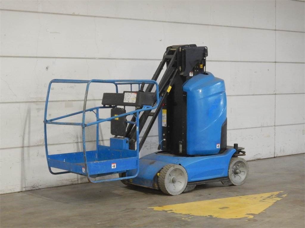 Manitou 100VJR - Plataforma de mástil vertical: foto 2 Manitou 100VJR - Plataforma de mástil vertical: foto 2