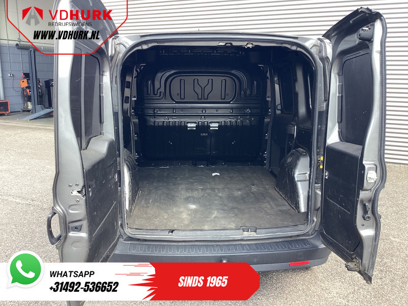 Fiat Dobló Cargo 1.6 MJ 105 pk 3Pers./ Airco/ Cruise/ Navi/ Trekhaak - Furgoneta pequeña: foto 5 Fiat Dobló Cargo 1.6 MJ 105 pk 3Pers./ Airco/ Cruise/ Navi/ Trekhaak - Furgoneta pequeña: foto 5
