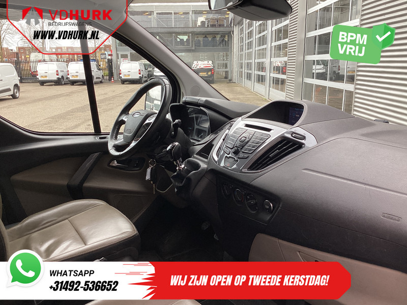 Ford Transit Custom 2.2 TDCI 155 pk Limited DC Dubbel Cabine 2xSchuifdeur/ Elek. Stoel/ Leder/ Stoelverw./ Sidebars/ Airco/ Navi/ Cruise/ Camera/ PD - Furgoneta pequeña, Furgoneta combi: foto 3 Ford Transit Custom 2.2 TDCI 155 pk Limited DC Dubbel Cabine 2xSchuifdeur/ Elek. Stoel/ Leder/ Stoelverw./ Sidebars/ Airco/ Navi/ Cruise/ Camera/ PD - Furgoneta pequeña, Furgoneta combi: foto 3
