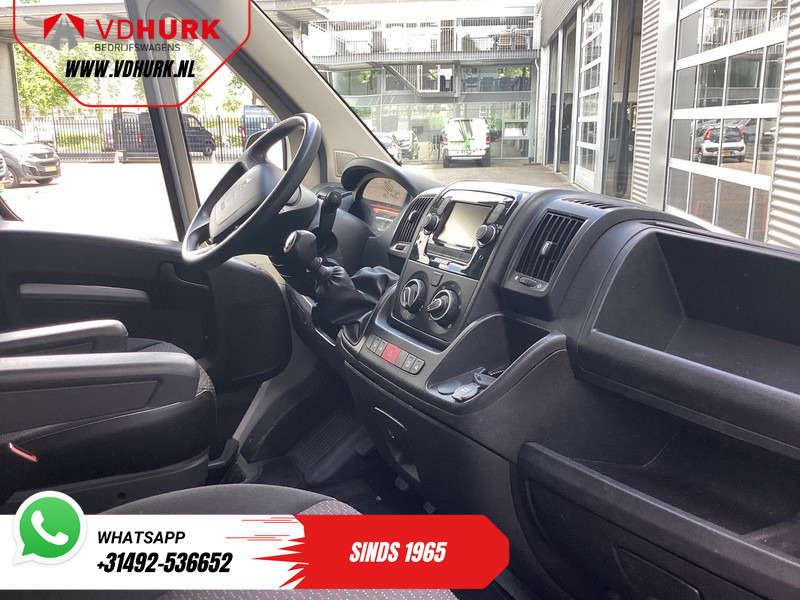 Peugeot Boxer 2.2 HDi 140 pk L2 EXPORT ONLY 3.0t Trekverm./ Navi/ Camera/ PDC/ Cruise/ Airco - Furgón: foto 3 Peugeot Boxer 2.2 HDi 140 pk L2 EXPORT ONLY 3.0t Trekverm./ Navi/ Camera/ PDC/ Cruise/ Airco - Furgón: foto 3