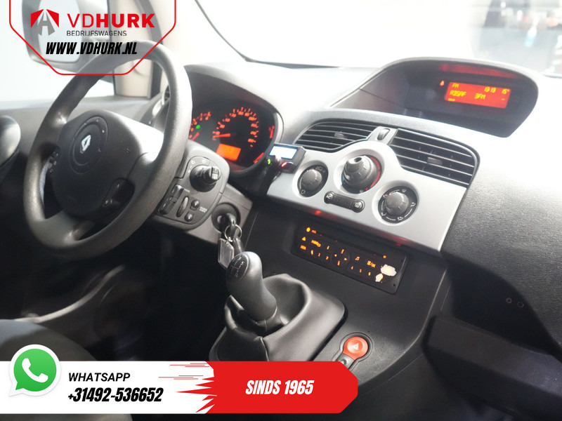Renault Kangoo Express 1.5 dCi 90 pk EXPORT ONLY Inrichting/ Cruise/ PDC/ Airco/ Trekhaak - Furgoneta pequeña: foto 3 Renault Kangoo Express 1.5 dCi 90 pk EXPORT ONLY Inrichting/ Cruise/ PDC/ Airco/ Trekhaak - Furgoneta pequeña: foto 3