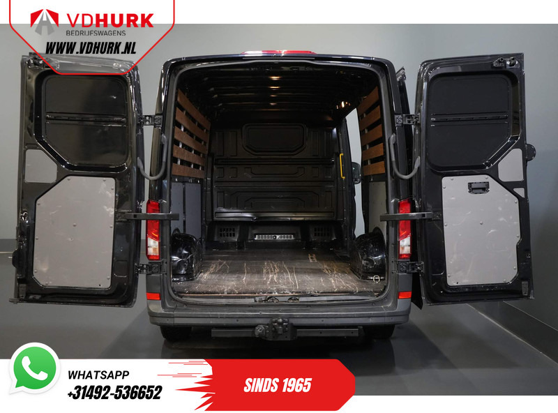 Volkswagen Crafter 35 2.0 TDI 140 pk DSG Aut. L3H2 EXPORT ONLY Navi/ Carplay/ PDC/ Cruise/ Trekhaak/ Airco - Furgón: foto 5 Volkswagen Crafter 35 2.0 TDI 140 pk DSG Aut. L3H2 EXPORT ONLY Navi/ Carplay/ PDC/ Cruise/ Trekhaak/ Airco - Furgón: foto 5