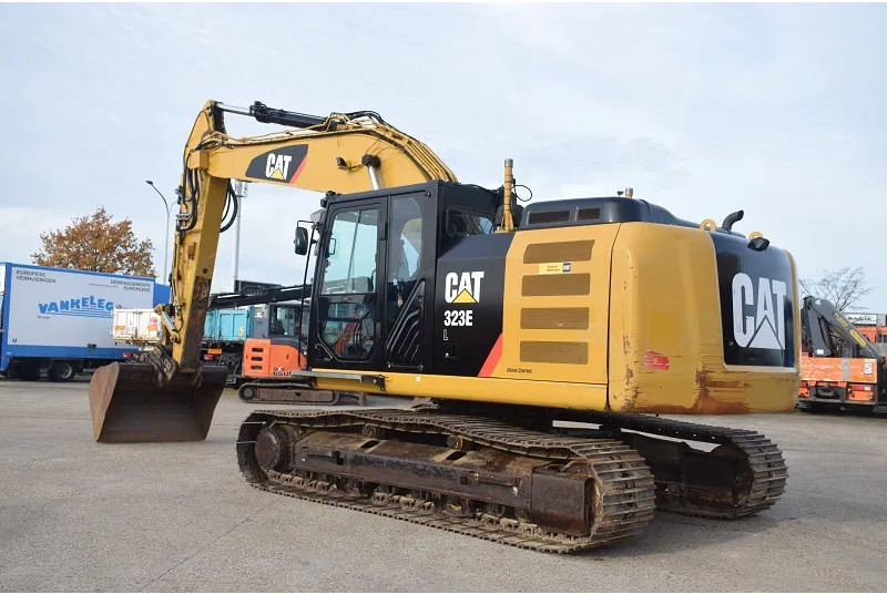 Caterpillar 323E-stock id2 - Excavadora de cadenas: foto 1 Caterpillar 323E-stock id2 - Excavadora de cadenas: foto 1