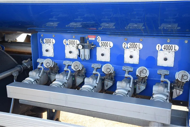 MAN TGM 26.340 - Camión cisterna: foto 4 MAN TGM 26.340 - Camión cisterna: foto 4