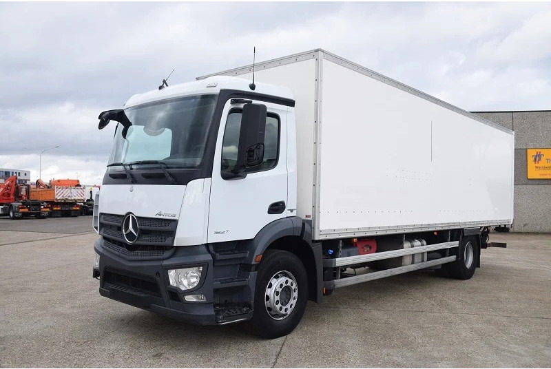 Mercedes-Benz Antos 1827 Antos - Camión caja cerrada: foto 1 Mercedes-Benz Antos 1827 Antos - Camión caja cerrada: foto 1