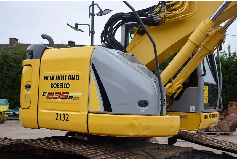 New Holland Kobelco E235B SR-LCT - Excavadora de cadenas: foto 5 New Holland Kobelco E235B SR-LCT - Excavadora de cadenas: foto 5