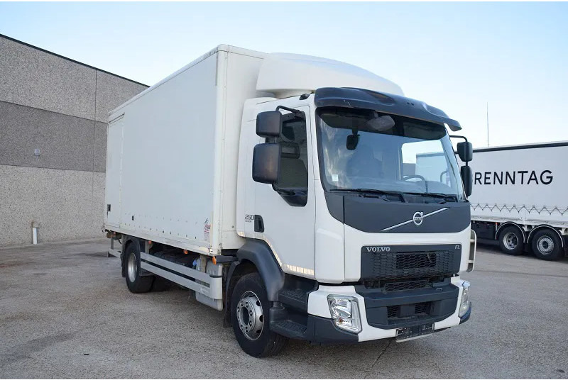 Volvo FL 250 - Camión caja cerrada: foto 5 Volvo FL 250 - Camión caja cerrada: foto 5