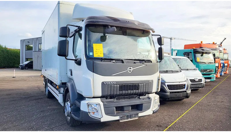 Volvo FL 250 - Camión caja cerrada: foto 3 Volvo FL 250 - Camión caja cerrada: foto 3